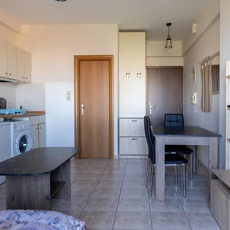 Apartment Elia Mini 3 *